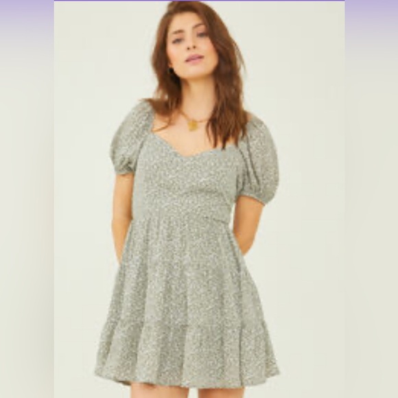 NWOT Green Floral Tullabee Dress - Picture 9 of 9